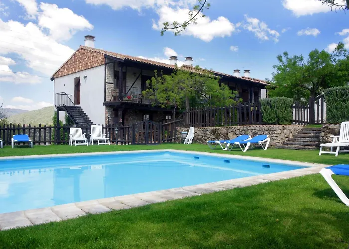 El Canchal de la Gallina -Cafetería - Piscina de Agua Caliente hasta 19 de Octubre -Aparcamiento gratis - Jacuzzi